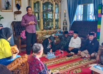 Calon Bupati Muara Enim H Edison Di sambut ratusan warga Di Desa Pajar Bulan Semende darat Ulu