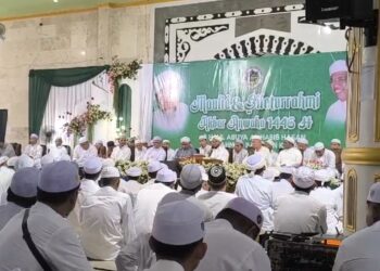 Pengasuh Majelis Kaganangan Sholat (KASO), Pondok Pesantren (Ponpes) Anwarul Hasaniyyah (Anwaha), Al-Ustadz H Muhammad Ali Busthomi Al-Qoriibaniy
