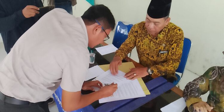 Polemik Sengketa Pertanahan 2 AJB di Mancak, Kades Sigedong Putuskan 200m2+_ di Wakafkan Untuk Akses Jalan.