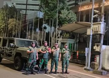 Ciptakan Kondusifitas di Bulan Ramadhan Babinsa Koramil 02/SB Laksanakan Patroli Keamanan Menggunakan Mobil Maung