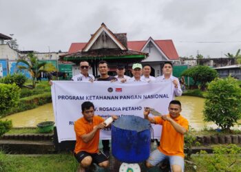 Dukung Ketahanan Pangan Nasional, Rutan Rengat Bersama CV Rosadia Petaho Panen Kangkung dan Ikan Air Tawar