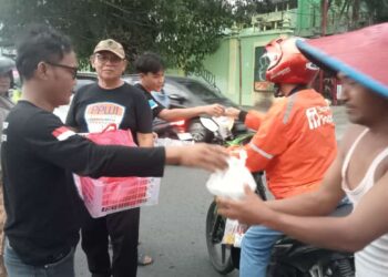 PPWI Lampung Menebar Kebaikan: Berbagi Takjil, Menyentuh Hati di Bulan Ramadhan