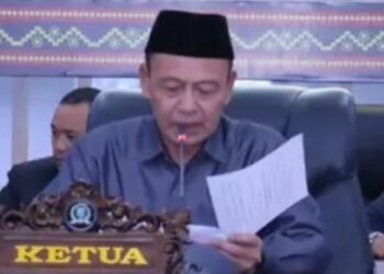 BUPATI OKU SELATAN HADIRI RAPAT PARIPURNA DPRD OKU SELATAN MASA PERSIDANGAN KE DUA TAHUN SIDANG 2024-2025.