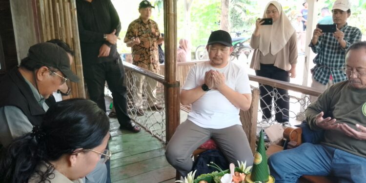 Ketua Wanbin PKTHMTB Karawang H.M. Taufiq R. Abdul Syakur Dukung Perpaduan Tanam 100 Hektar Sorgum dan Peternakan Sapi