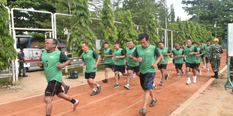 Personel Kodim 1002/HST Laksanakan Tes Kesegaran Jasmani Periode II TA 2025