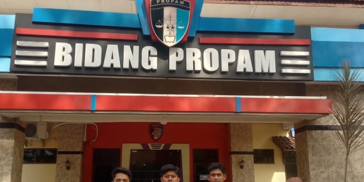 *Diamnya Aparat, Matinya Keadilan: AMPM Laporkan Kapolres Madina ke Propam Akibat Tambang Emas Ilegal*