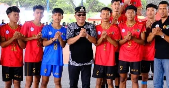 Bupati Muba Toha Tohet Tinjau Langsung Cabor Renang dan Voli, Beri Dukungan Penuh untuk Atlet PORPROV XV