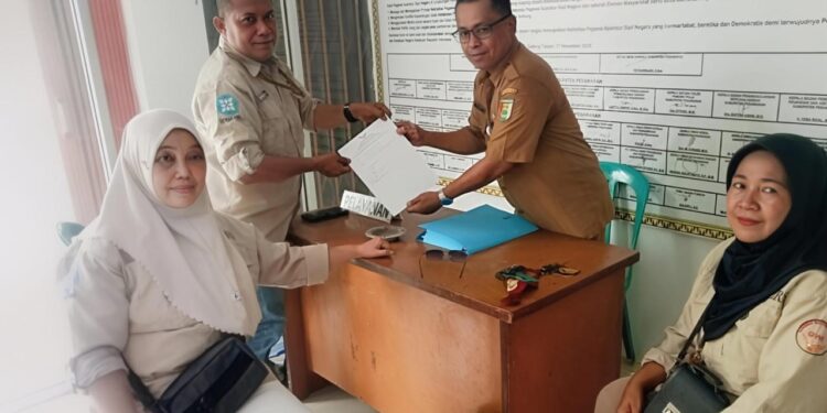 Sigit Muharso ,S.H. Dampingi Ketua DPC GWI Pesawaran Daftarkan SK DPP Nomor 063/SK-DPC/10/2025 ke Kesbangpol