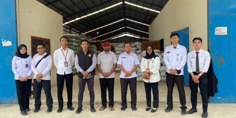 Imigrasi Kelas II Kuala Tungkal Opersi Melaksanakan Pengawasan Terhadap Keberadaan dan Aktivitas Orang Asing di Wilayah Kerja 