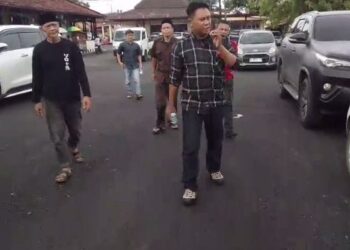 Tim BPPKB Banten dan GWI Kawal BPD serta Tokoh Masyarakat Pertanyakan Progres Laporan Dugaan Pungli Bansos