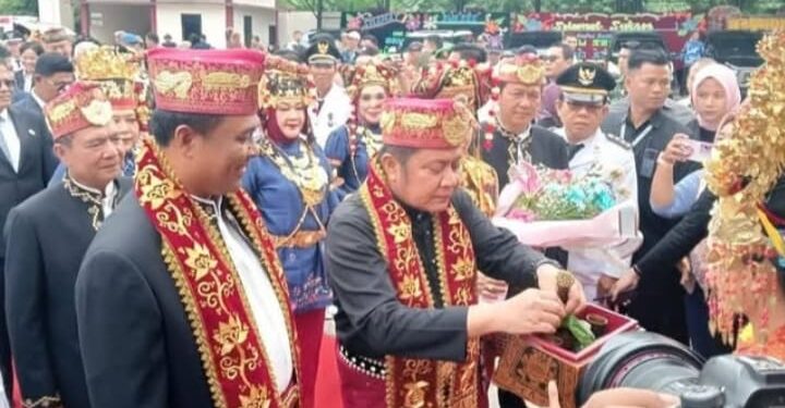 Bupati Dan wakil Bupati Oku Selatan Hadiri Rapat paripurna Istimewa 