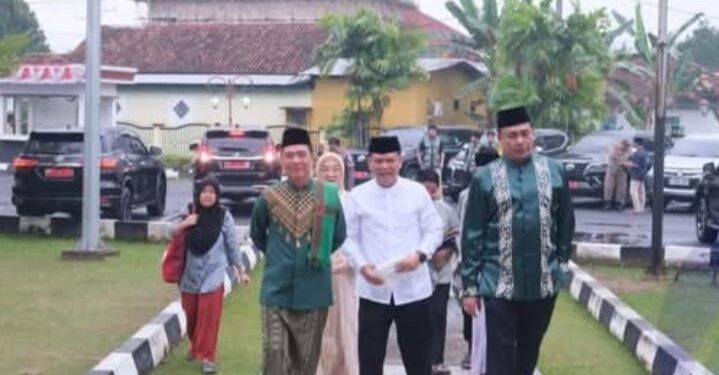 Bupati dan Wakil Bupati OKU Selatan Laksanakan Shalat Idul Fitri 1447 H di Masjid Al-Mutadin Muara dua