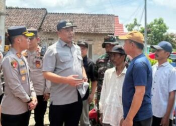 Pastikan penanganan Cepat Bupati OKU Selatan Tinjau Langsung Banjir dan Longsor di Simpang Sender Utara