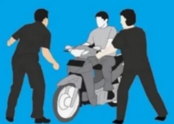 Tindakan perampasan atau pencurian dengan kekerasan. “MOTOR DITARIK PAKSA DI JALAN RAYA, kembali terjadi di makasar 