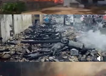 Lagi-lagi Si Jago Merah Mengamuk, Tiga Rumah di Gedung Wani Ludes Terbakar