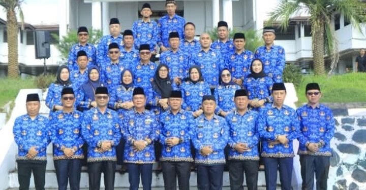 WAKIL BUPATI OKU SELATAN PIMPIN APEL HARI KESADARAN NASIONAL, TEKANKAN DISIPLIN DAN TANGGUNG JAWAB PEGAWAI