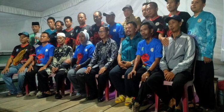 PEMERINTAH DORONG PENGEMBANGAN SEKTOR PERIKANAN, PAMERAN DAN KONTES IKAN HIAS DI MUARA DUA DISAMBUT ANTUSIAS