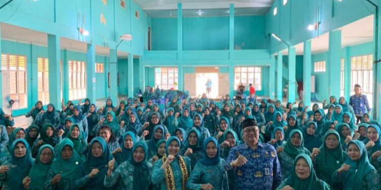 Gerakkan Peran Keluarga dari Akar Rumput, Ketua TP PKK Pesawaran Intensifkan Sosialisasi Program di Gedong Tataan