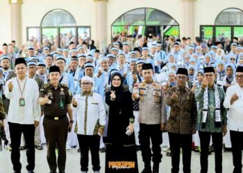 Bupati Pesawaran Nanda Indira Lepas Jamaah Calon Haji ke Tanah Suci