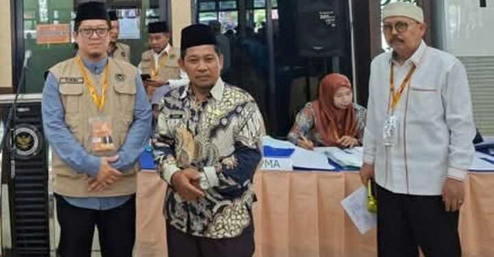 Jamaah Calon Haji OKU Selatan Tiba Di Asrama Haji Palembang