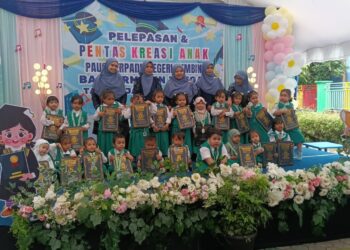GELAR KARYA DAN PENTAS SENI WARNAI PELEPASAN PESERTA DIDIK PAUD TERPADU NEGERI PEMBINA BANJARMASIN TENGAH