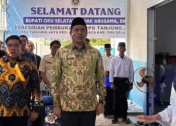 Bupati OKU Selatan Resmikan Program Makan Bergizi Gratis di Buay Pemaca