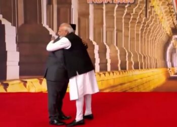 *Peluk Hangat PM Modi Sambut Prabowo di KTT BRICS, Simbol Persahabatan Erat Kedua Pemimpin*